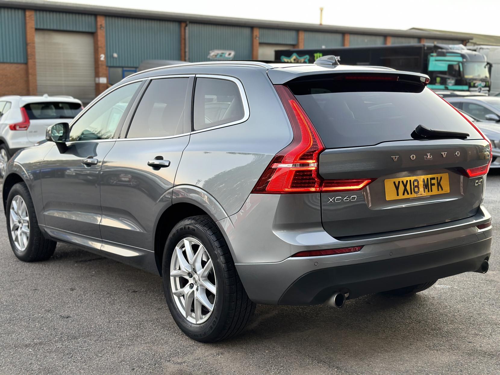 Volvo XC60 2.0 D4 Momentum SUV 5dr Diesel Auto AWD Euro 6 (s/s) (190 ps)