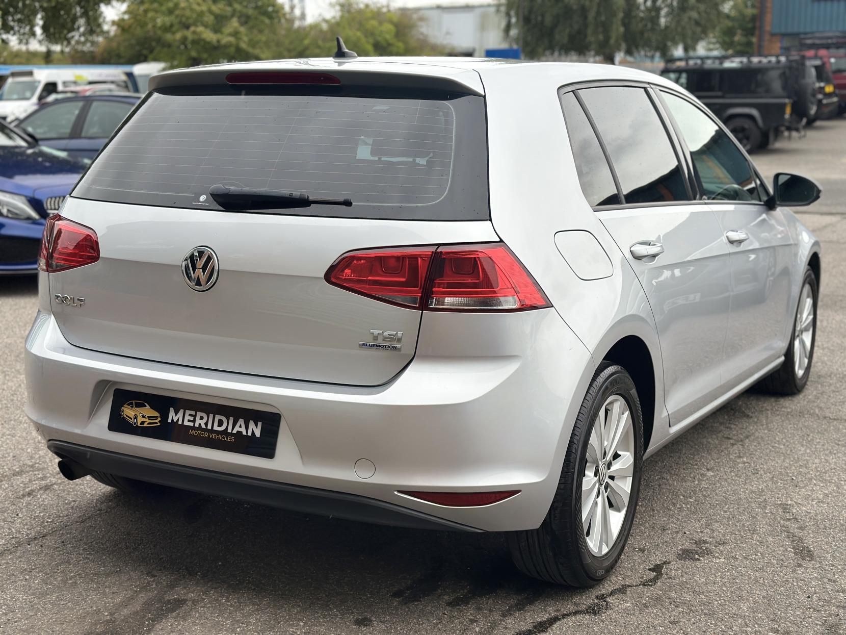 Volkswagen Golf 1.2 TSI BlueMotion Tech S Hatchback 5dr Petrol DSG Euro 5 (s/s) (105 ps)
