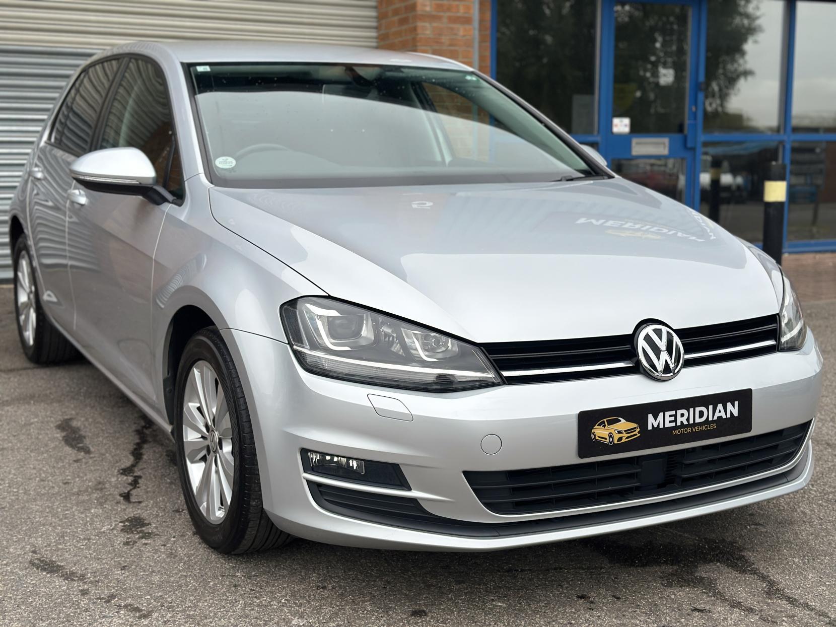 Volkswagen Golf 1.2 TSI BlueMotion Tech S Hatchback 5dr Petrol DSG Euro 5 (s/s) (105 ps)