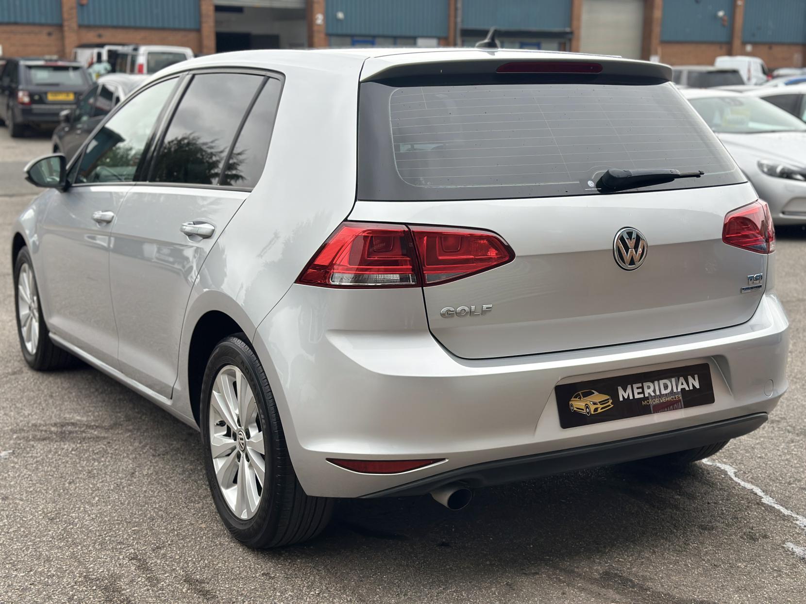Volkswagen Golf 1.2 TSI BlueMotion Tech S Hatchback 5dr Petrol DSG Euro 5 (s/s) (105 ps)