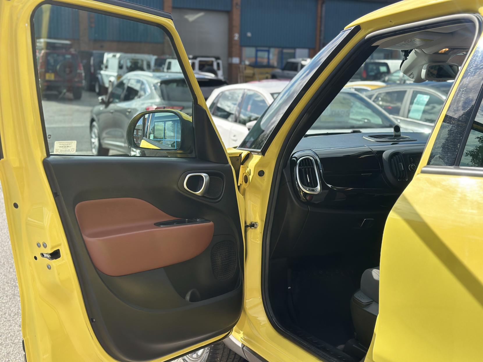 Fiat 500L 1.3 MultiJet Trekking MPV 5dr Diesel Dualogic Euro 5 (s/s) (85 bhp)