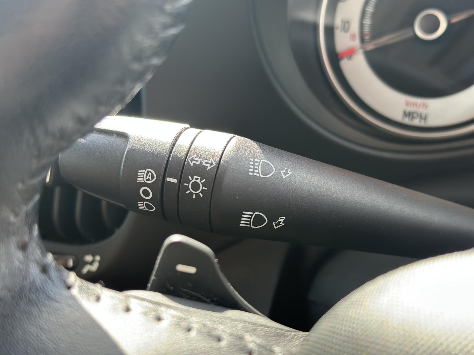 Fiat 500L 1.3 MultiJet Trekking MPV 5dr Diesel Dualogic Euro 5 (s/s) (85 bhp)