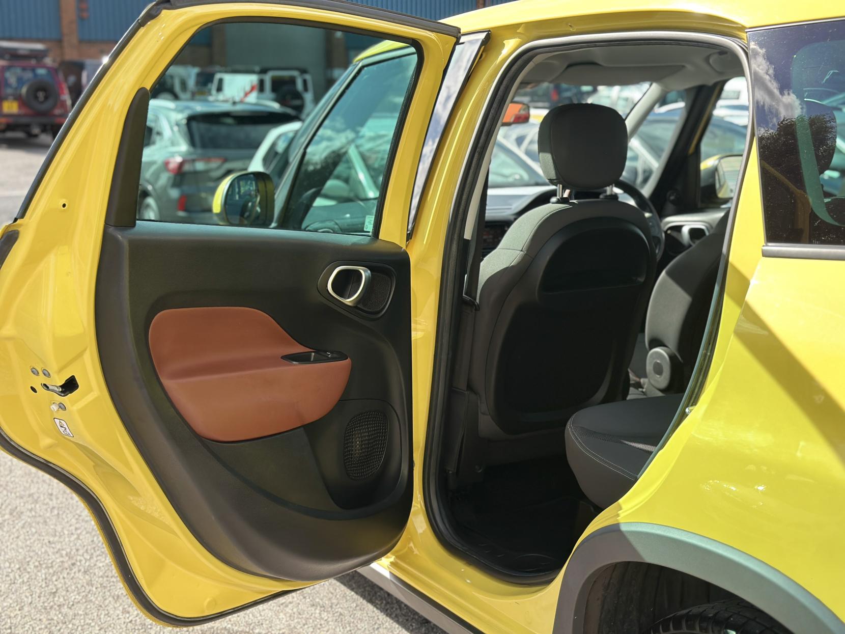Fiat 500L 1.3 MultiJet Trekking MPV 5dr Diesel Dualogic Euro 5 (s/s) (85 bhp)