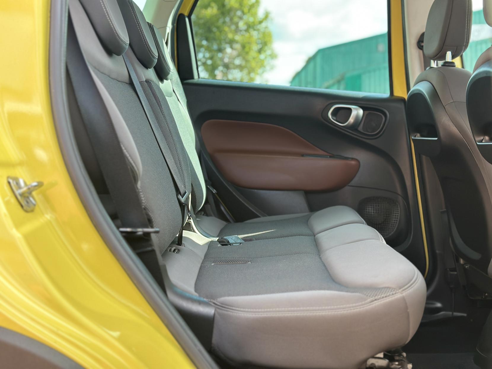 Fiat 500L 1.3 MultiJet Trekking MPV 5dr Diesel Dualogic Euro 5 (s/s) (85 bhp)