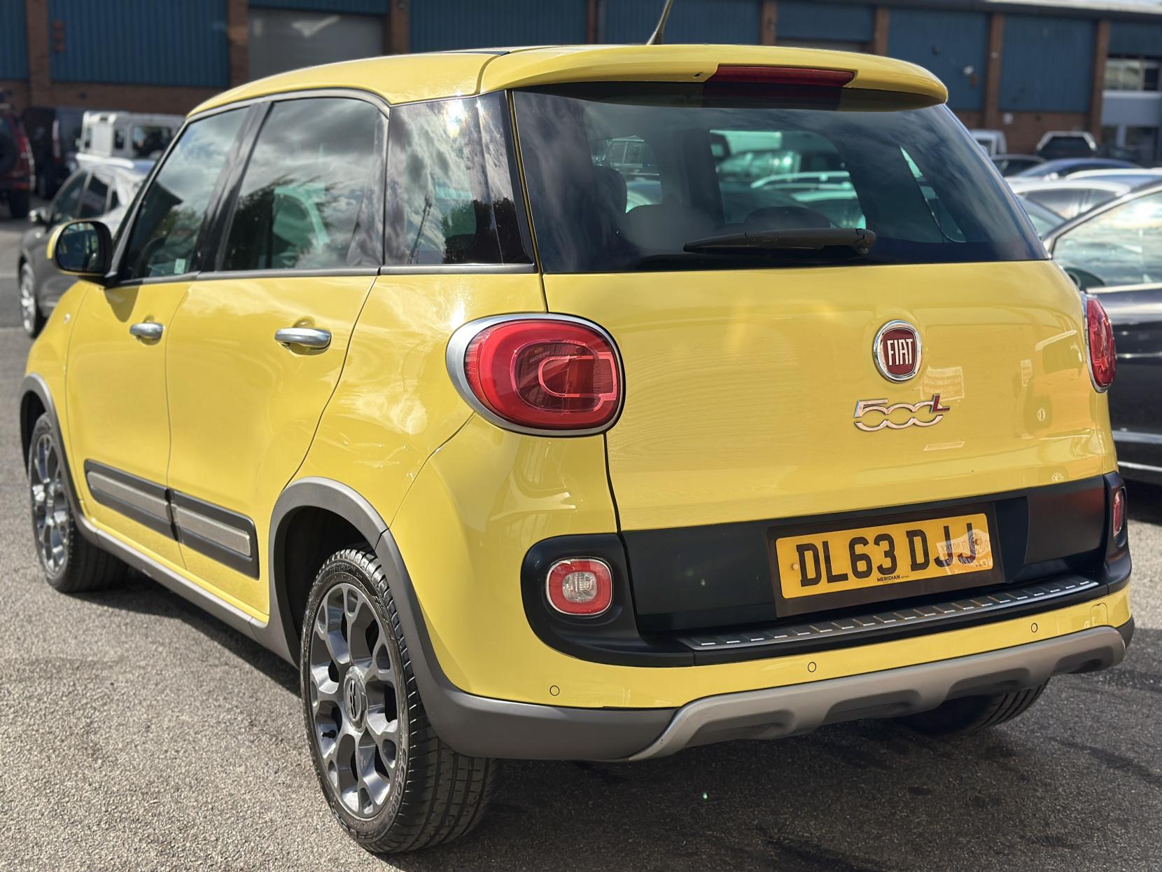 Fiat 500L 1.3 MultiJet Trekking MPV 5dr Diesel Dualogic Euro 5 (s/s) (85 bhp)