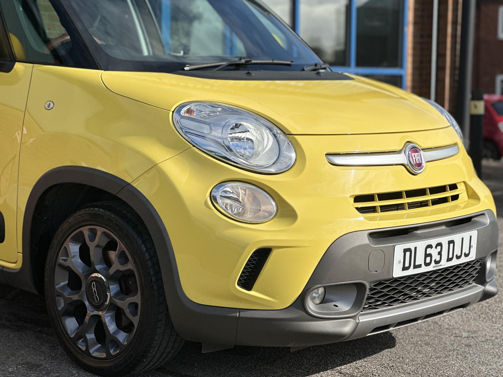 Fiat 500L 1.3 MultiJet Trekking MPV 5dr Diesel Dualogic Euro 5 (s/s) (85 bhp)