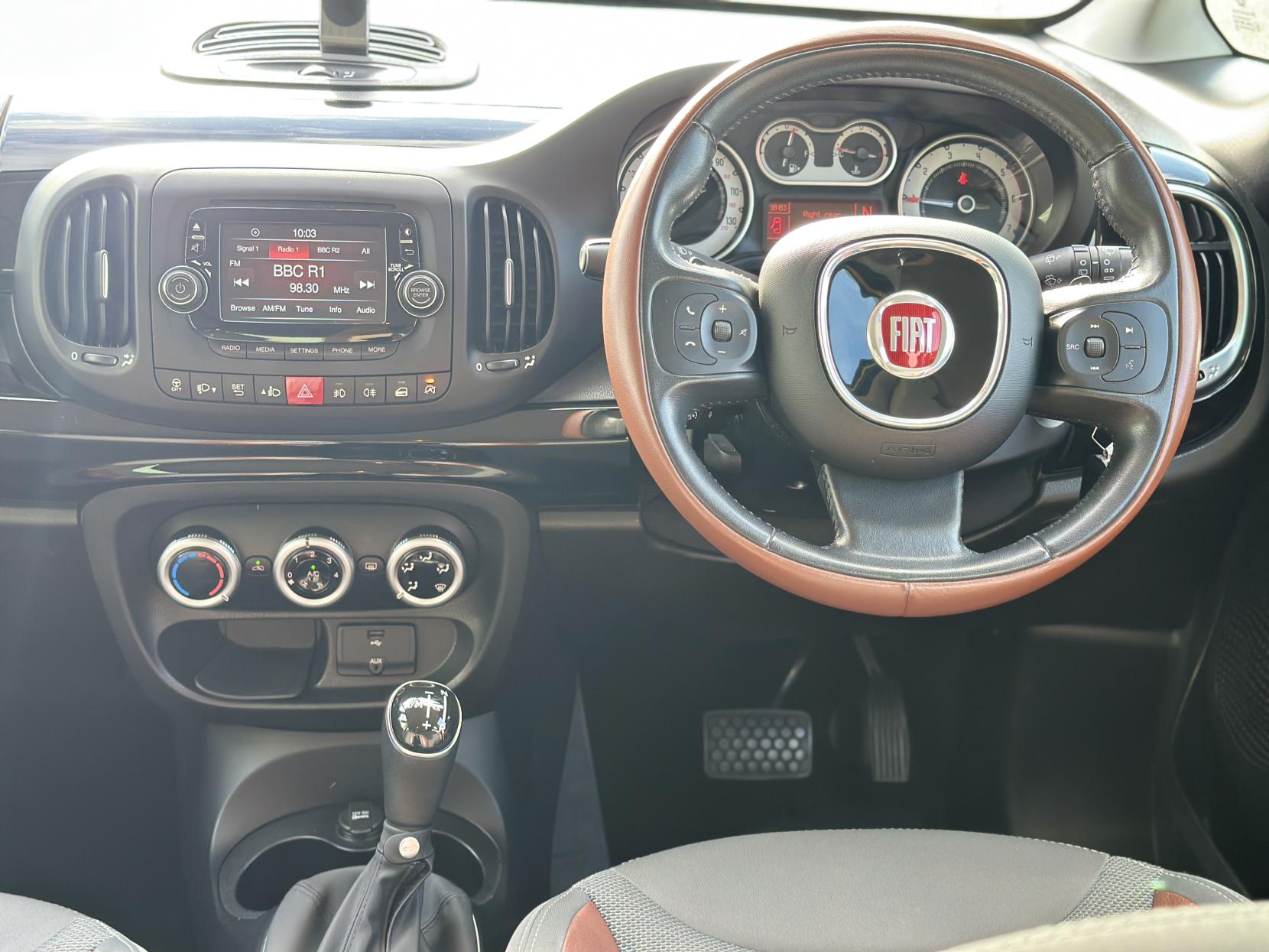 Fiat 500L 1.3 MultiJet Trekking MPV 5dr Diesel Dualogic Euro 5 (s/s) (85 bhp)