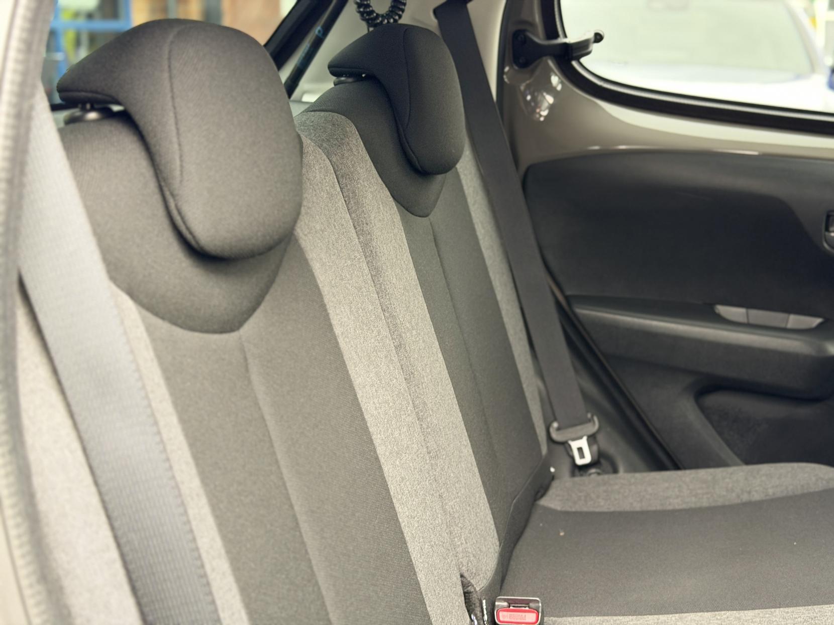 Citroen C1 1.0 VTi Flair Hatchback 5dr Petrol ETG5 Euro 5 (Euro 5) (68 ps)