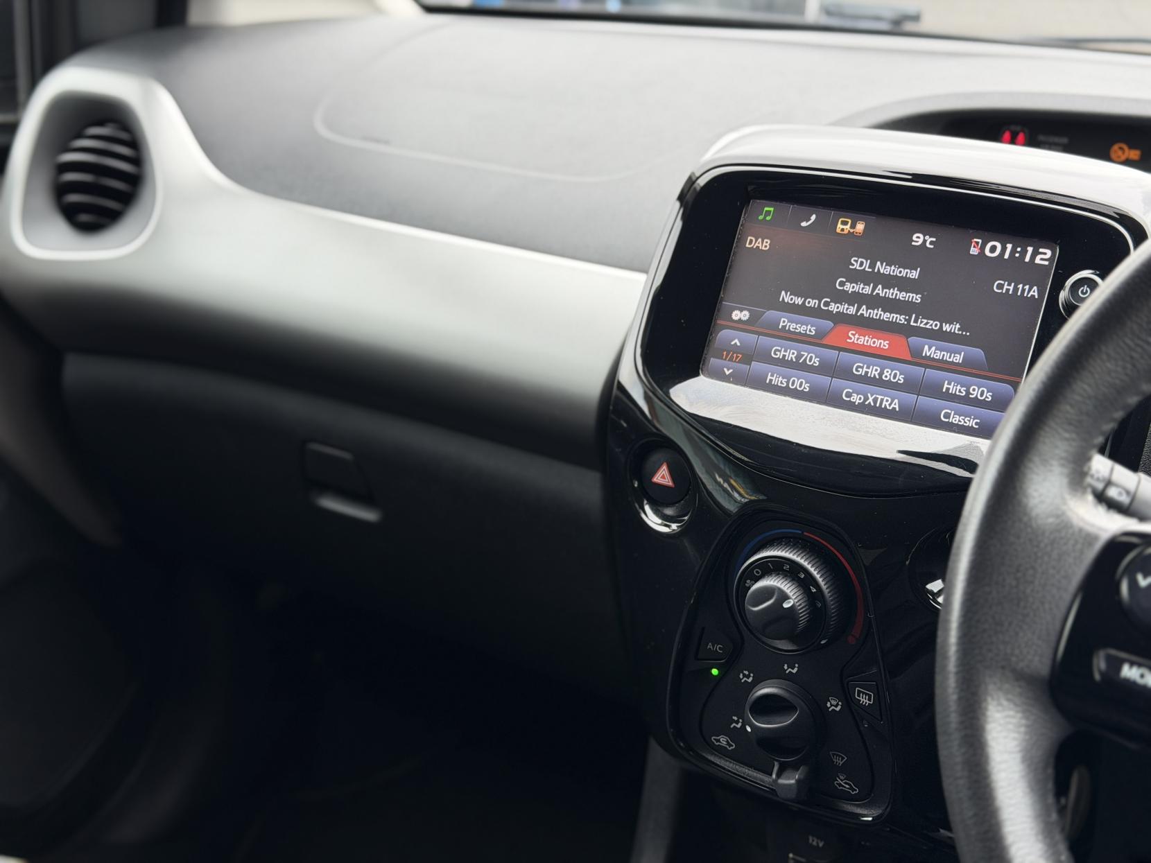 Citroen C1 1.0 VTi Flair Hatchback 5dr Petrol ETG5 Euro 5 (Euro 5) (68 ps)