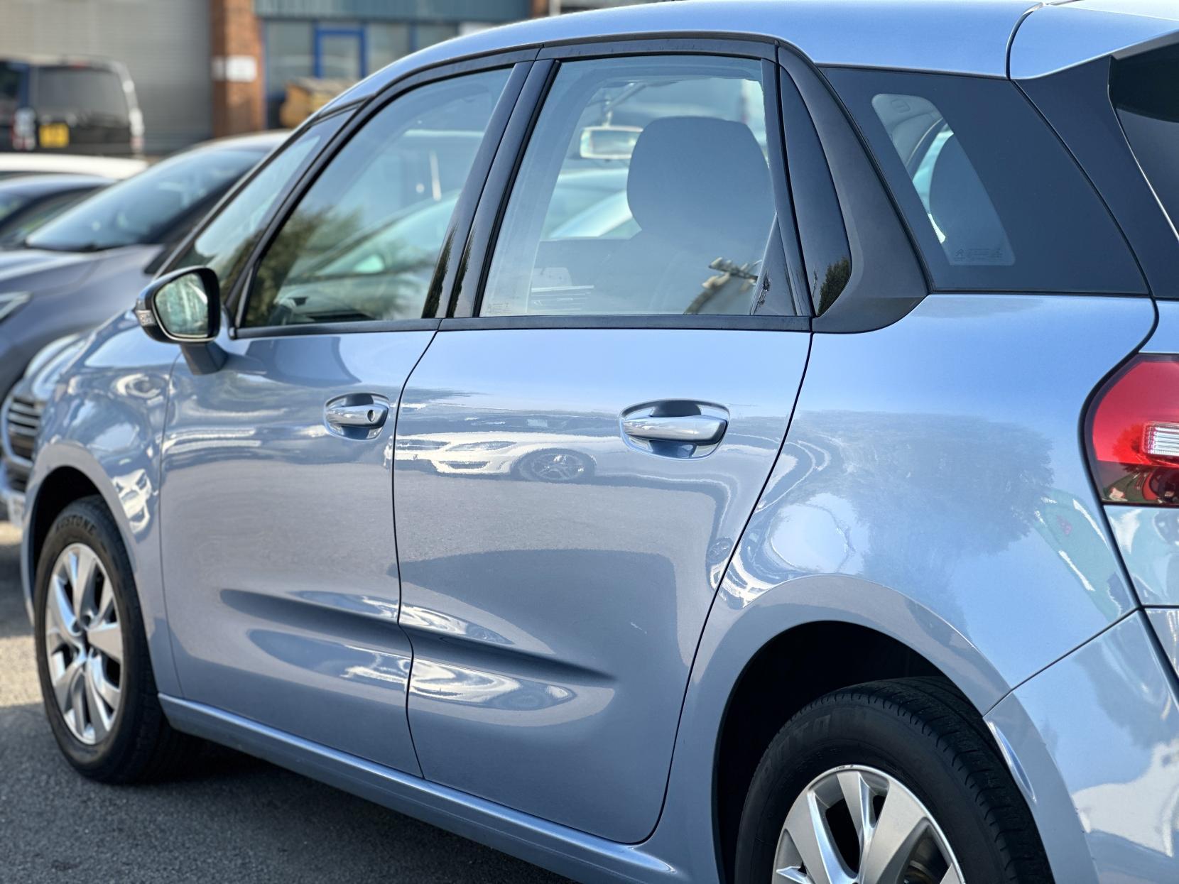 Citroen C4 Picasso 1.6 HDi VTR+ MPV 5dr Diesel Manual Euro 5 (90 ps)
