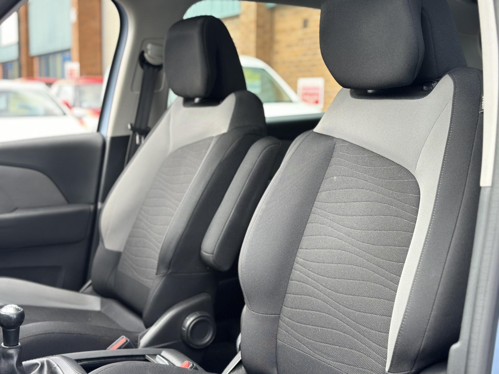Citroen C4 Picasso 1.6 HDi VTR+ MPV 5dr Diesel Manual Euro 5 (90 ps)