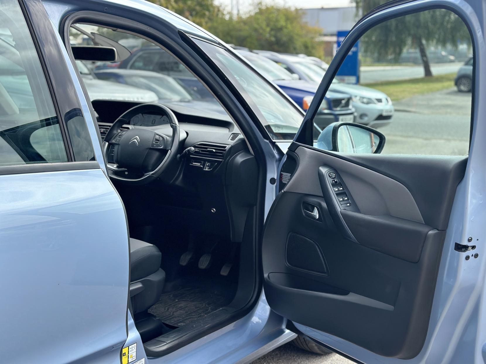 Citroen C4 Picasso 1.6 HDi VTR+ MPV 5dr Diesel Manual Euro 5 (90 ps)