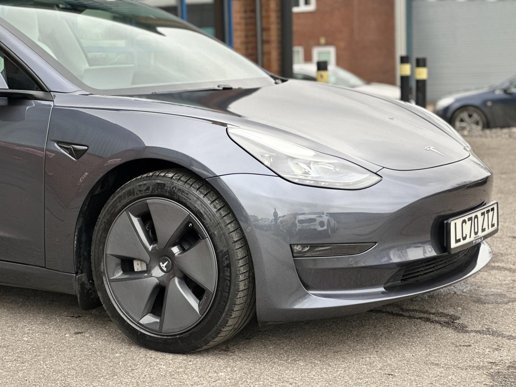 Tesla Model 3 (Dual Motor) Long Range Saloon 4dr Electric Auto 4WDE (346 ps)