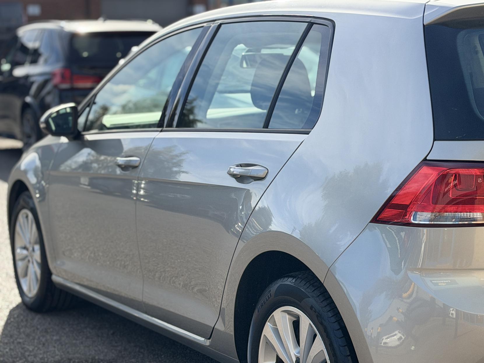 Volkswagen Golf 1.2 TSI BlueMotion Tech S Hatchback 5dr Petrol DSG Euro 5 (s/s) (105 ps)