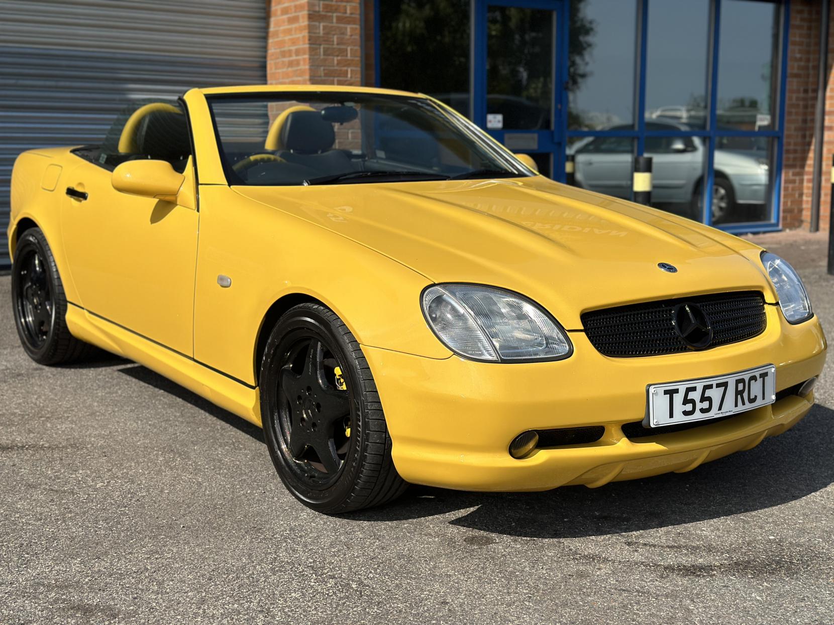 Mercedes-Benz SLK 2.3 SLK230 Kompressor Kompressor Convertible 2dr Petrol Automatic (225 g/km, 193 bhp)