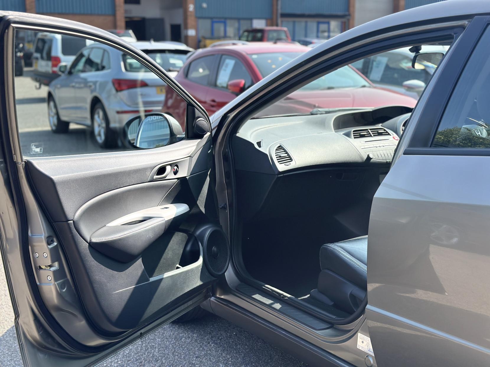 Honda Civic 1.8 i-VTEC SE Hatchback 5dr Petrol i-Shift (158 g/km, 138 bhp)