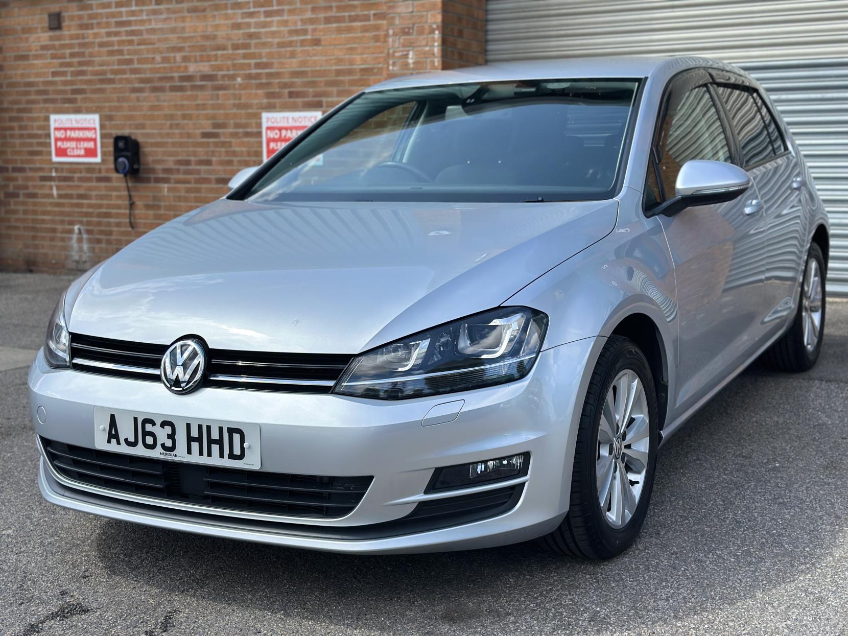 Volkswagen Golf 1.2 TSI BlueMotion Tech S Hatchback 5dr Petrol DSG Euro 5 (s/s) (105 ps)