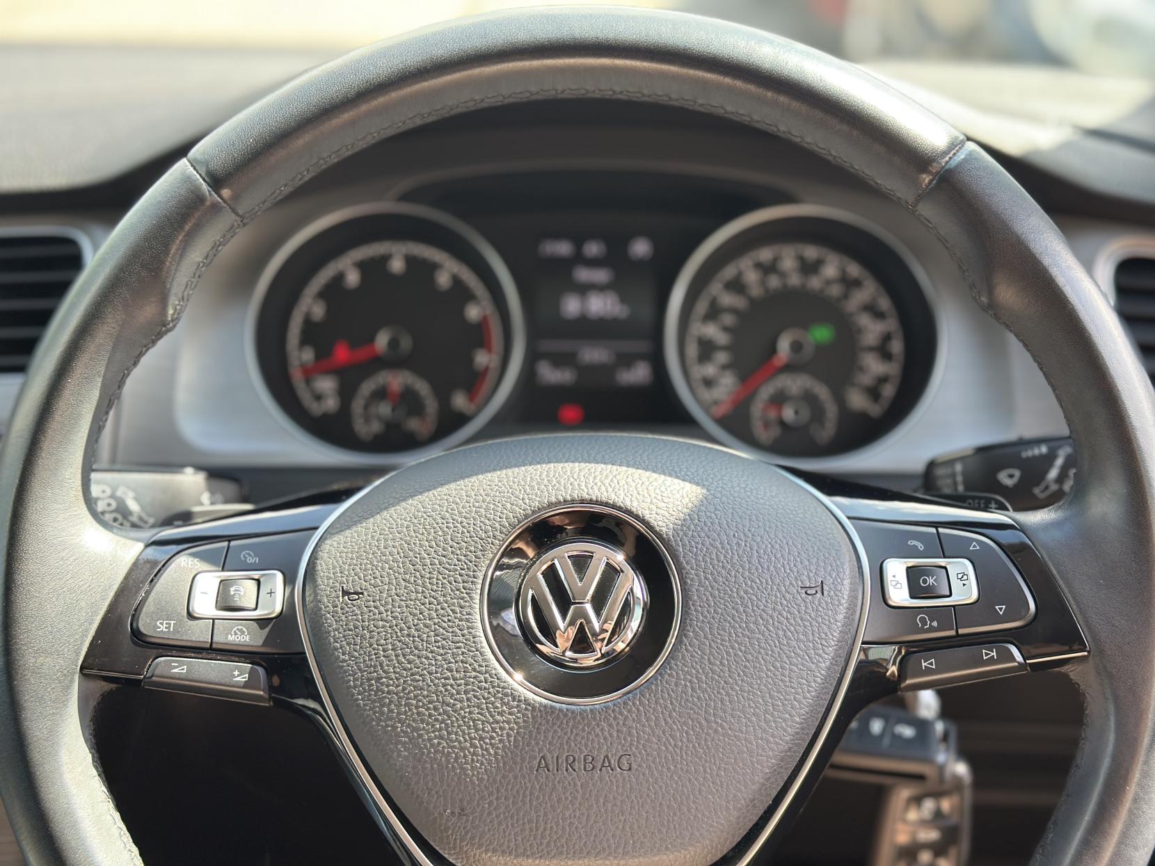 Volkswagen Golf 1.2 TSI BlueMotion Tech S Hatchback 5dr Petrol DSG Euro 5 (s/s) (105 ps)