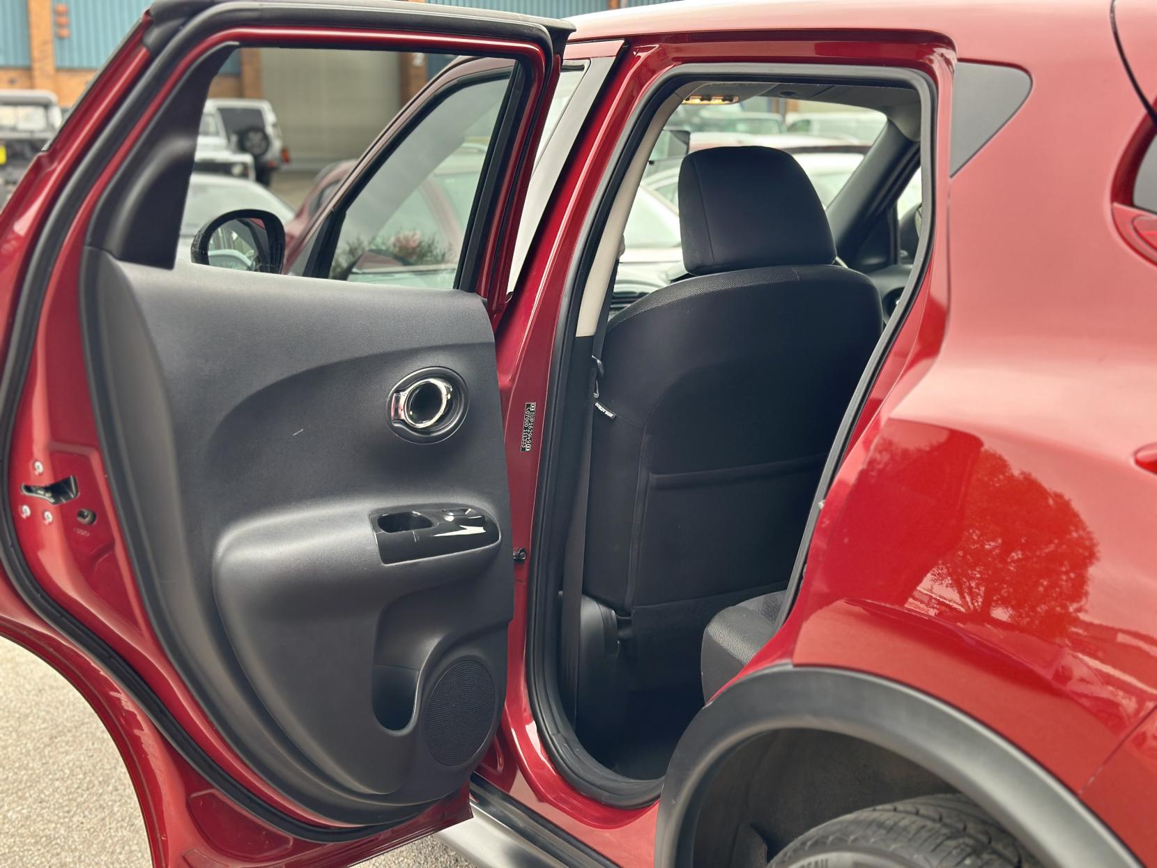 Nissan Juke 1.6 n-tec SUV 5dr Petrol Manual Euro 5 (17in Alloy) (117 ps)