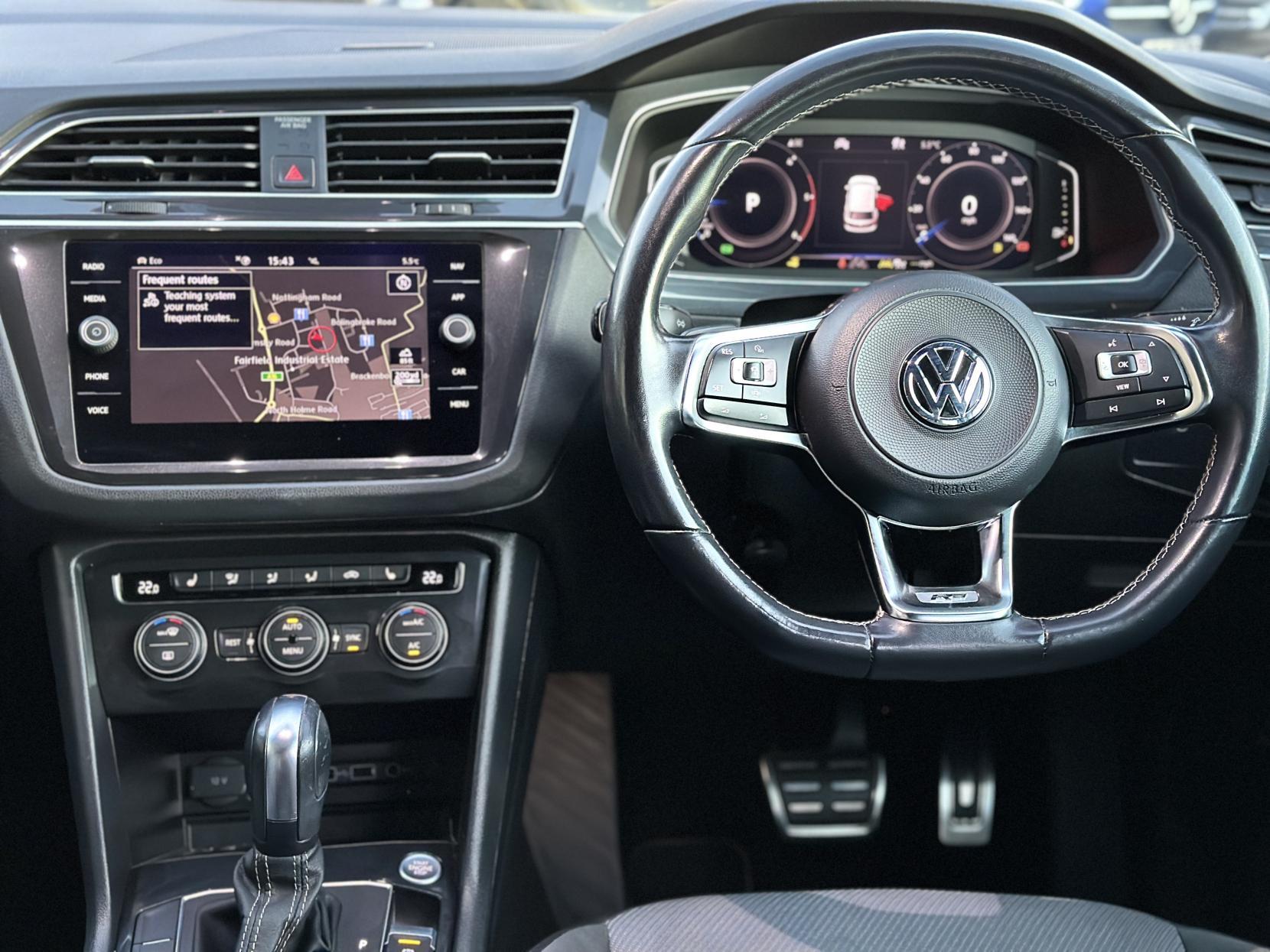 Volkswagen Tiguan 2.0 TDI R-Line Tech SUV 5dr Diesel DSG 4Motion Euro 6 (s/s) (190 ps)
