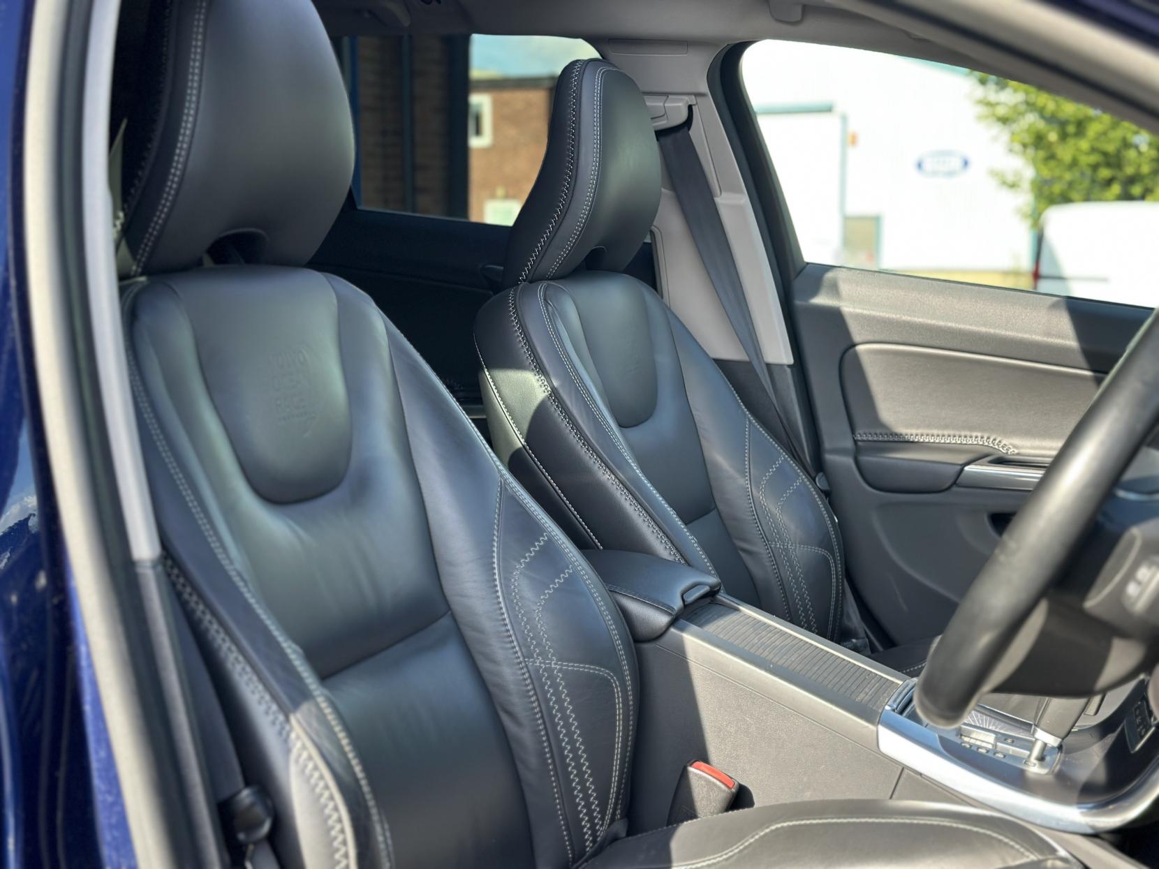 Volvo V60 1.6 Ocean Race Nav Estate (2010 - 2013)