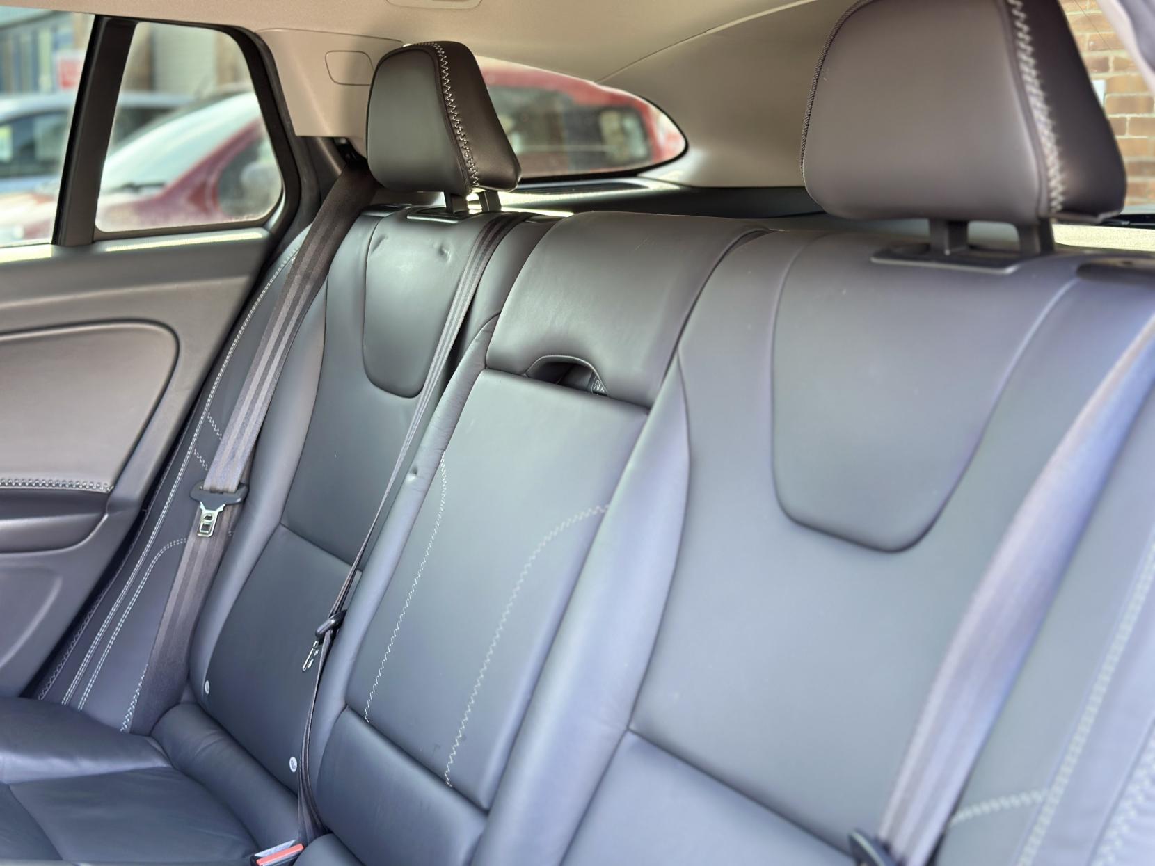Volvo V60 1.6 Ocean Race Nav Estate (2010 - 2013)