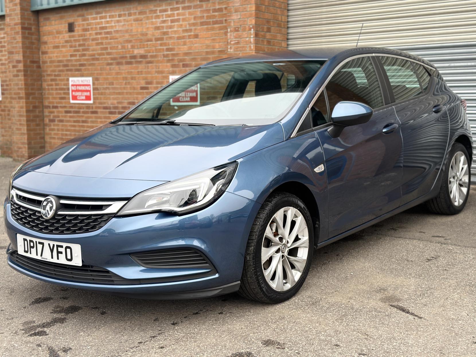 Vauxhall Astra 1.4i Design Hatchback 5dr Petrol Manual Euro 6 (100 ps)