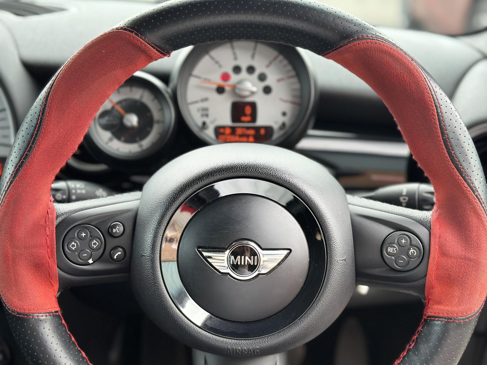MINI Convertible 1.6 Cooper D Convertible 2dr Diesel Manual Euro 5 (s/s) (112 ps)