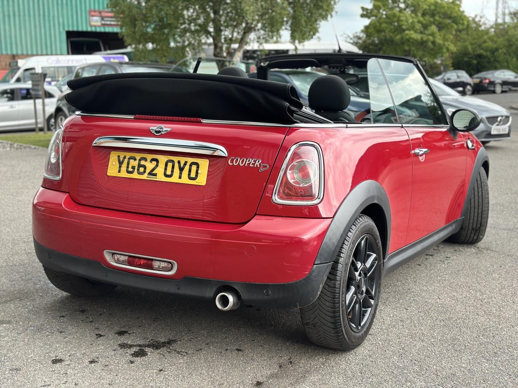 MINI Convertible 1.6 Cooper D Convertible 2dr Diesel Manual Euro 5 (s/s) (112 ps)