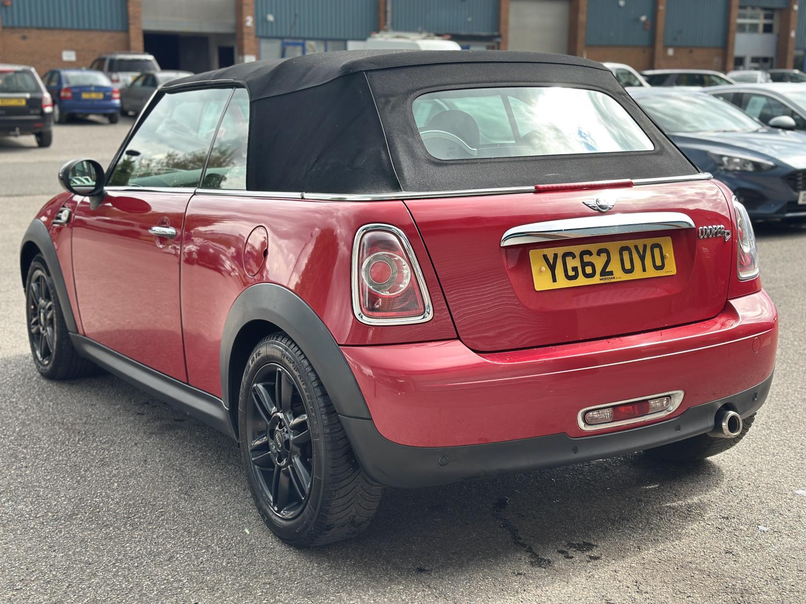 MINI Convertible 1.6 Cooper D Convertible 2dr Diesel Manual Euro 5 (s/s) (112 ps)