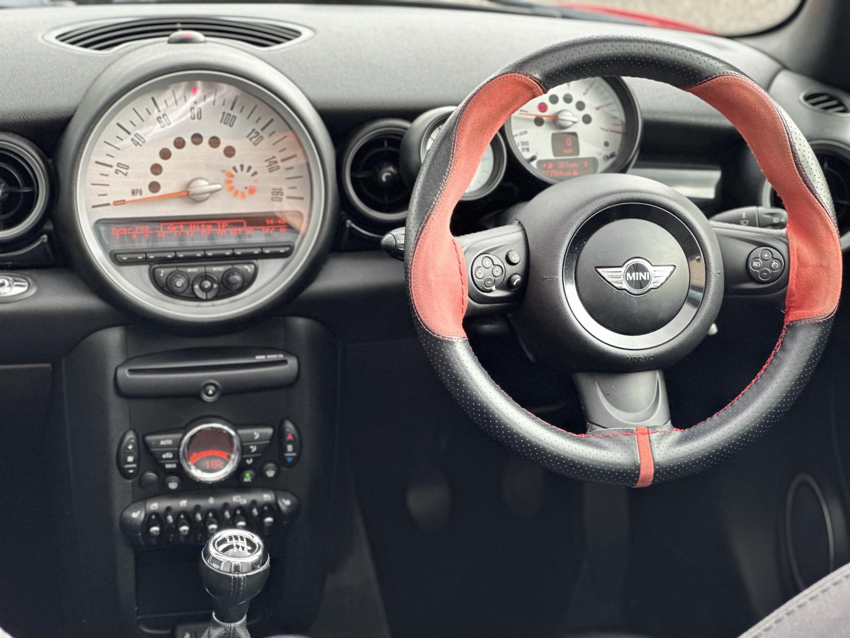 MINI Convertible 1.6 Cooper D Convertible 2dr Diesel Manual Euro 5 (s/s) (112 ps)