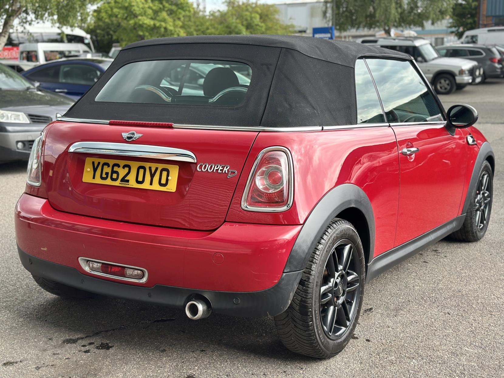 MINI Convertible 1.6 Cooper D Convertible 2dr Diesel Manual Euro 5 (s/s) (112 ps)