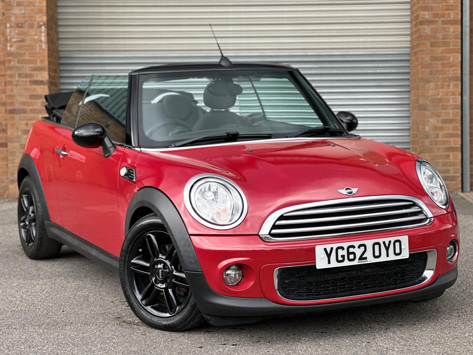 MINI Convertible 1.6 Cooper D Convertible 2dr Diesel Manual Euro 5 (s/s) (112 ps)