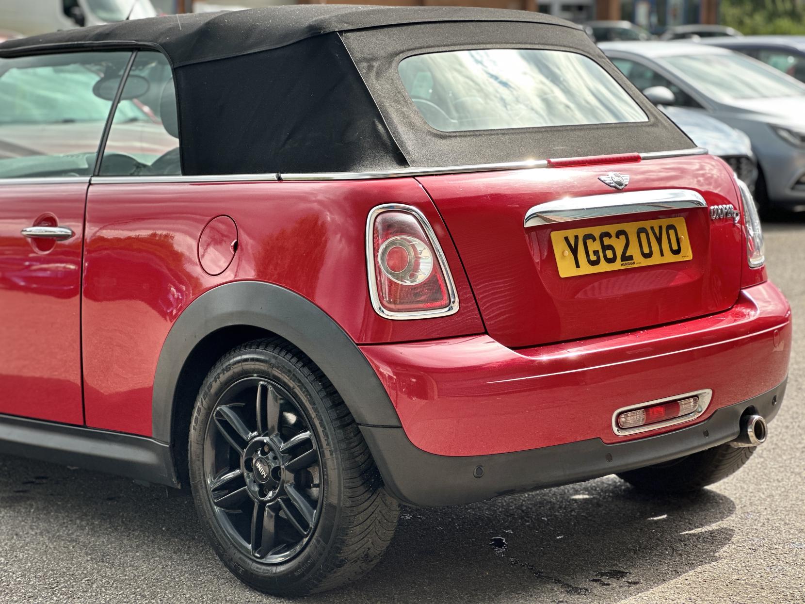 MINI Convertible 1.6 Cooper D Convertible 2dr Diesel Manual Euro 5 (s/s) (112 ps)