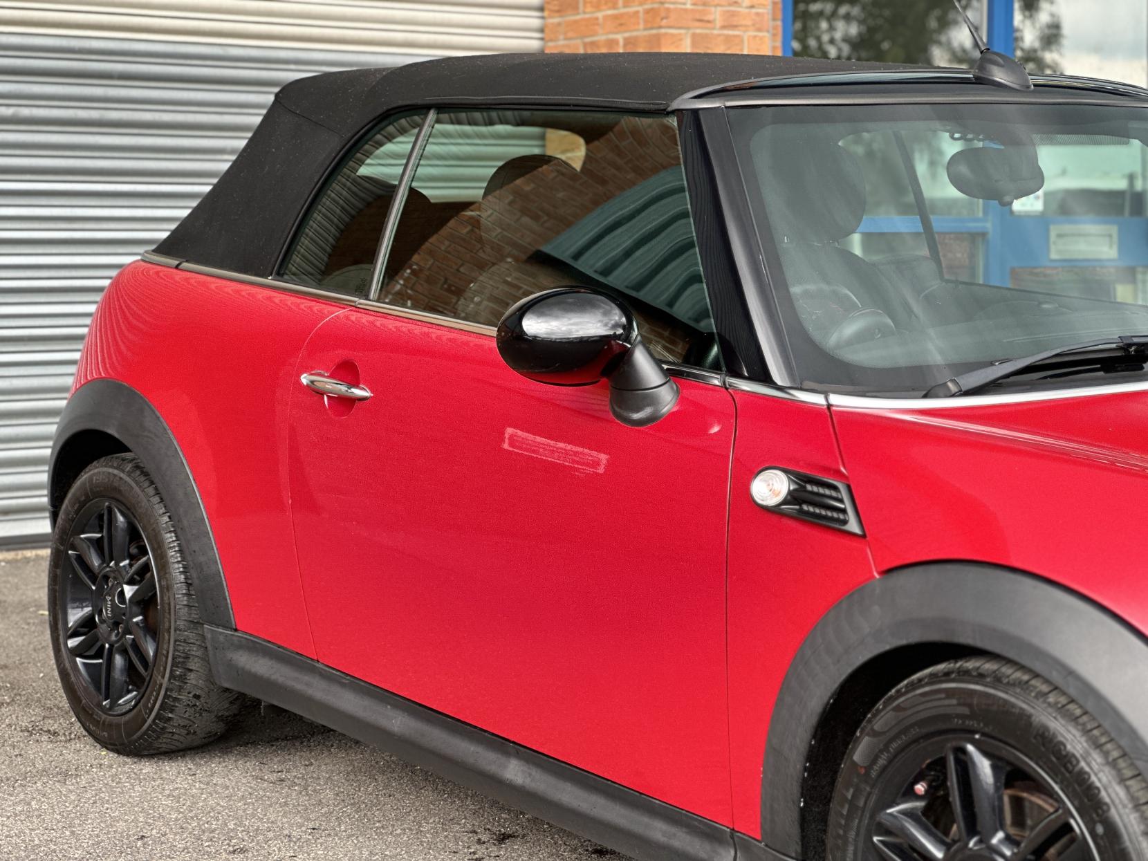 MINI Convertible 1.6 Cooper D Convertible 2dr Diesel Manual Euro 5 (s/s) (112 ps)