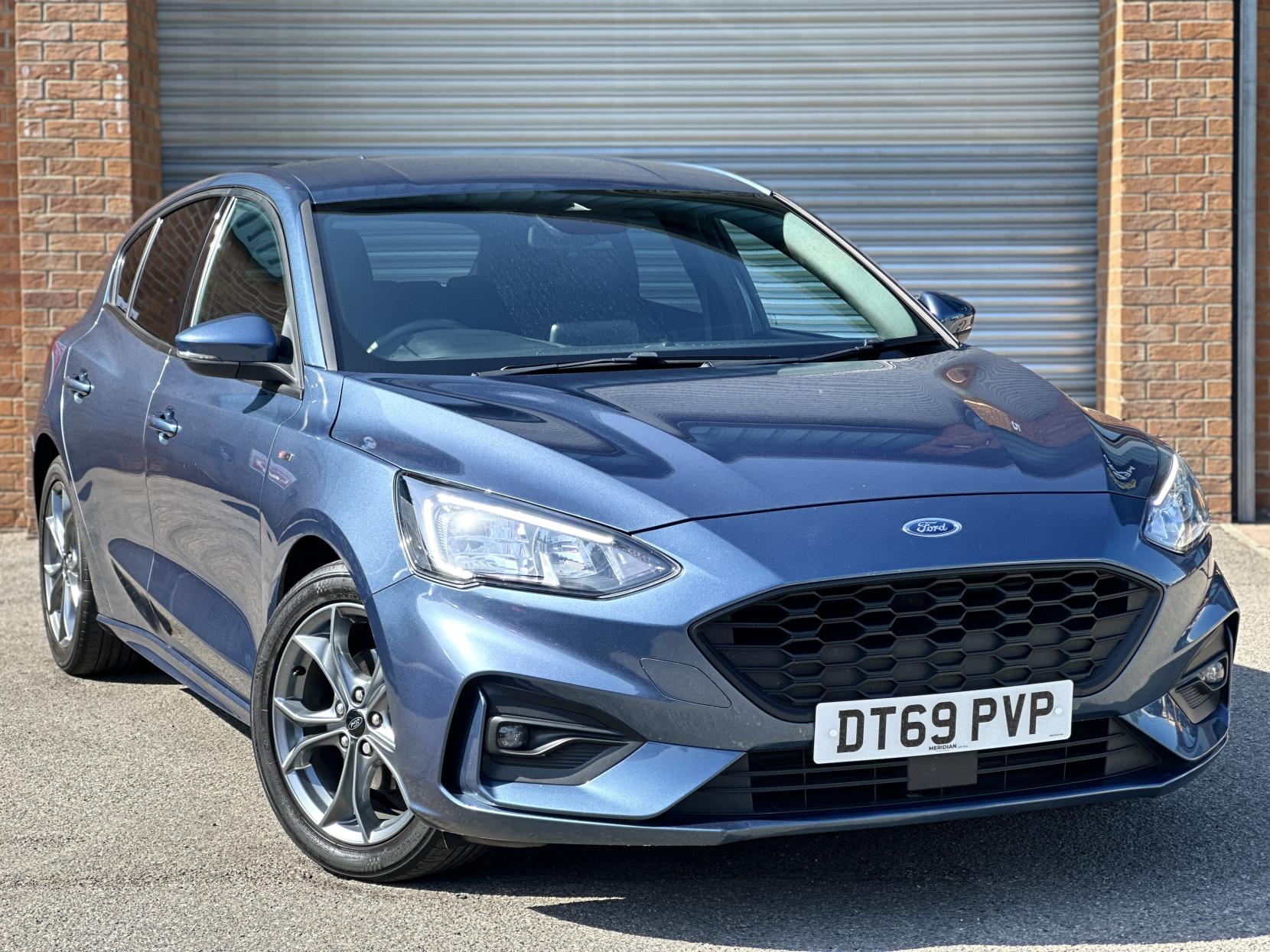 Ford Focus 1.5 EcoBlue ST-Line Hatchback 5dr Diesel Manual Euro 6 (s/s) (120 ps)