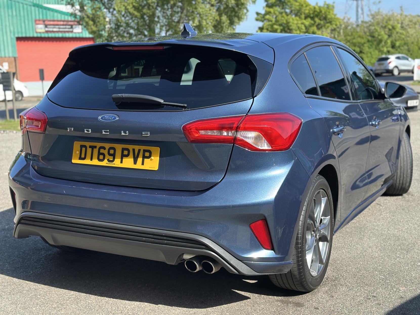 Ford Focus 1.5 EcoBlue ST-Line Hatchback 5dr Diesel Manual Euro 6 (s/s) (120 ps)