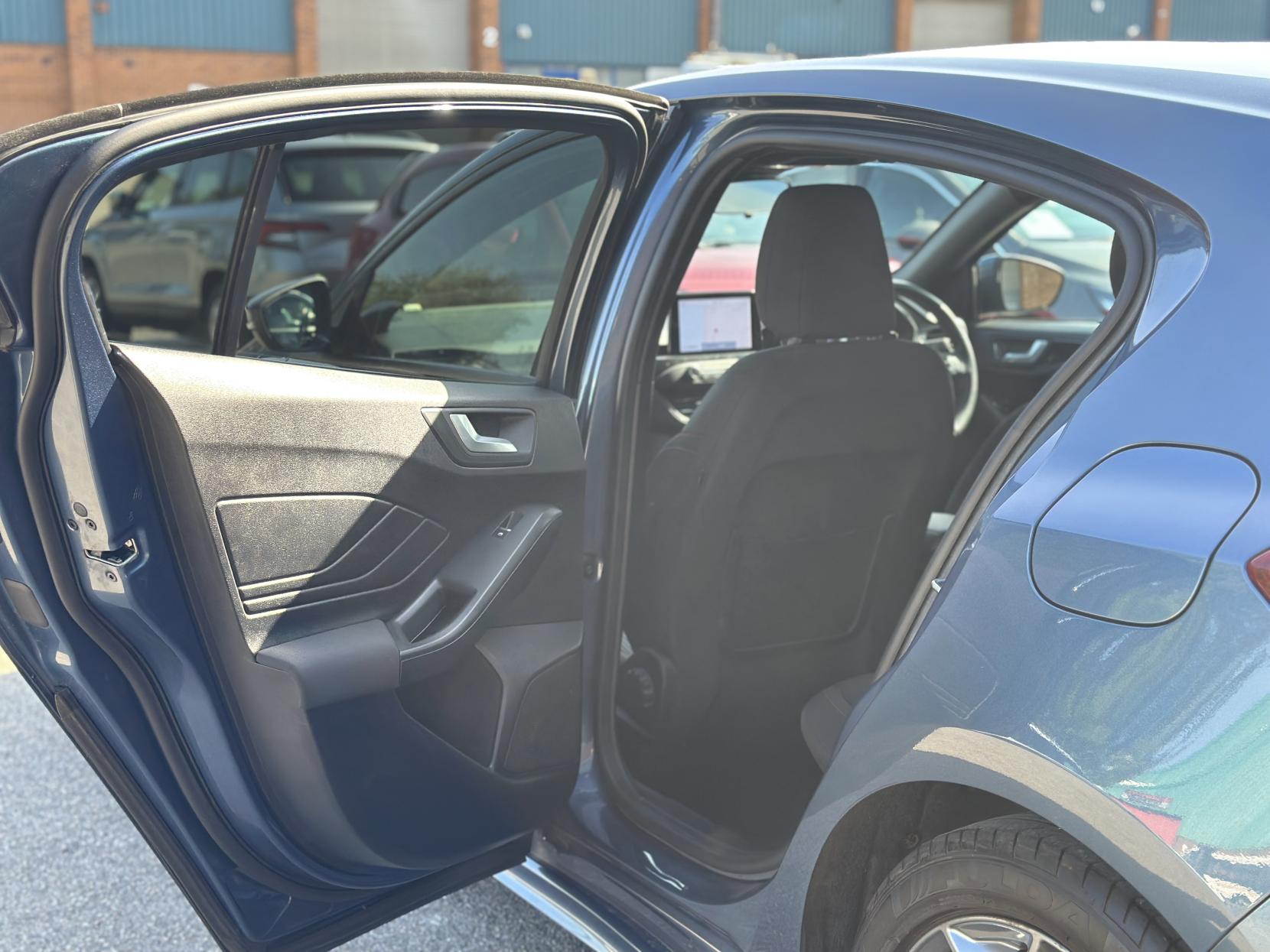 Ford Focus 1.5 EcoBlue ST-Line Hatchback 5dr Diesel Manual Euro 6 (s/s) (120 ps)