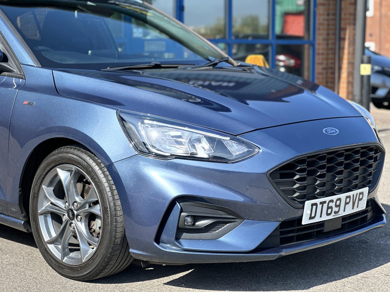 Ford Focus 1.5 EcoBlue ST-Line Hatchback 5dr Diesel Manual Euro 6 (s/s) (120 ps)