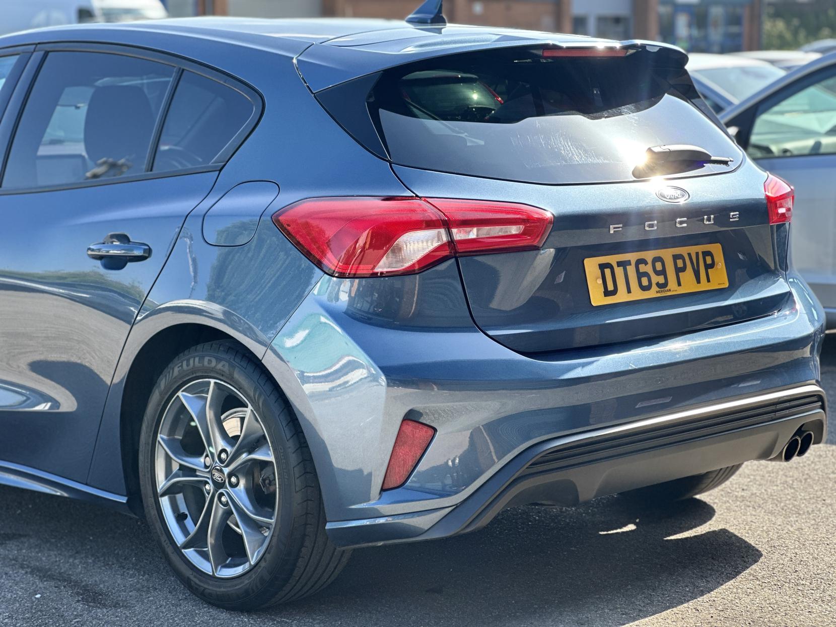 Ford Focus 1.5 EcoBlue ST-Line Hatchback 5dr Diesel Manual Euro 6 (s/s) (120 ps)
