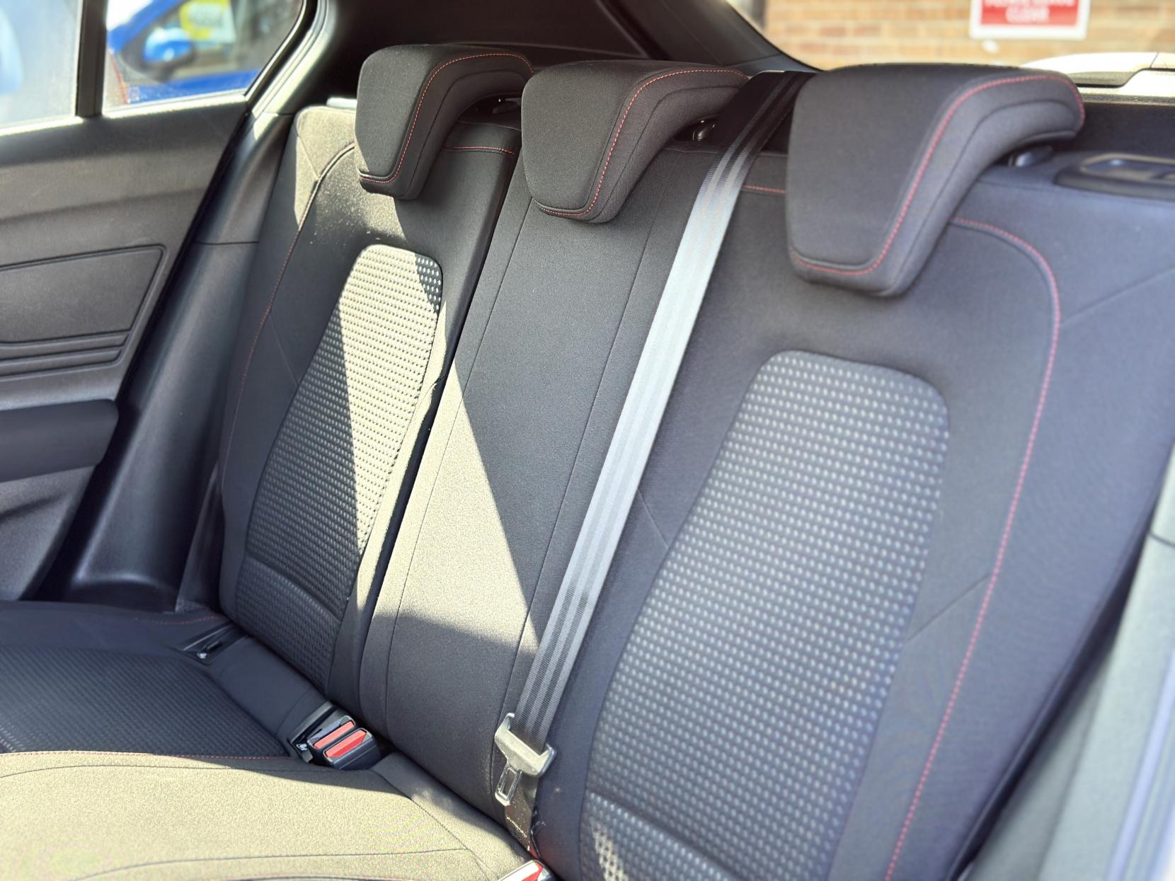 Ford Focus 1.5 EcoBlue ST-Line Hatchback 5dr Diesel Manual Euro 6 (s/s) (120 ps)