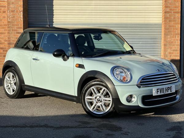 MINI Hatch 1.6 Cooper D Hatchback 3dr Diesel Manual Euro 5 (s/s) (112 ps)