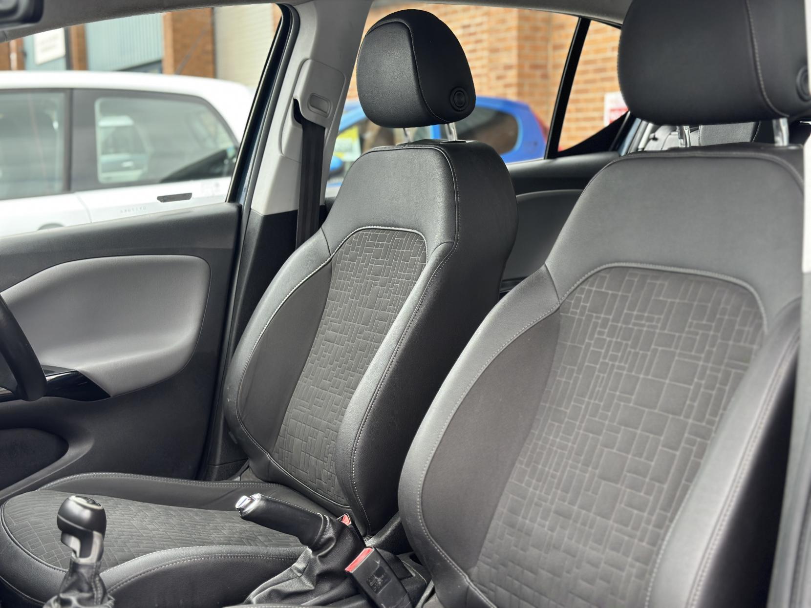 Vauxhall Corsa 1.4i Turbo ecoFLEX SE Hatchback 5dr Petrol Manual Euro 6 (s/s) (100 ps)