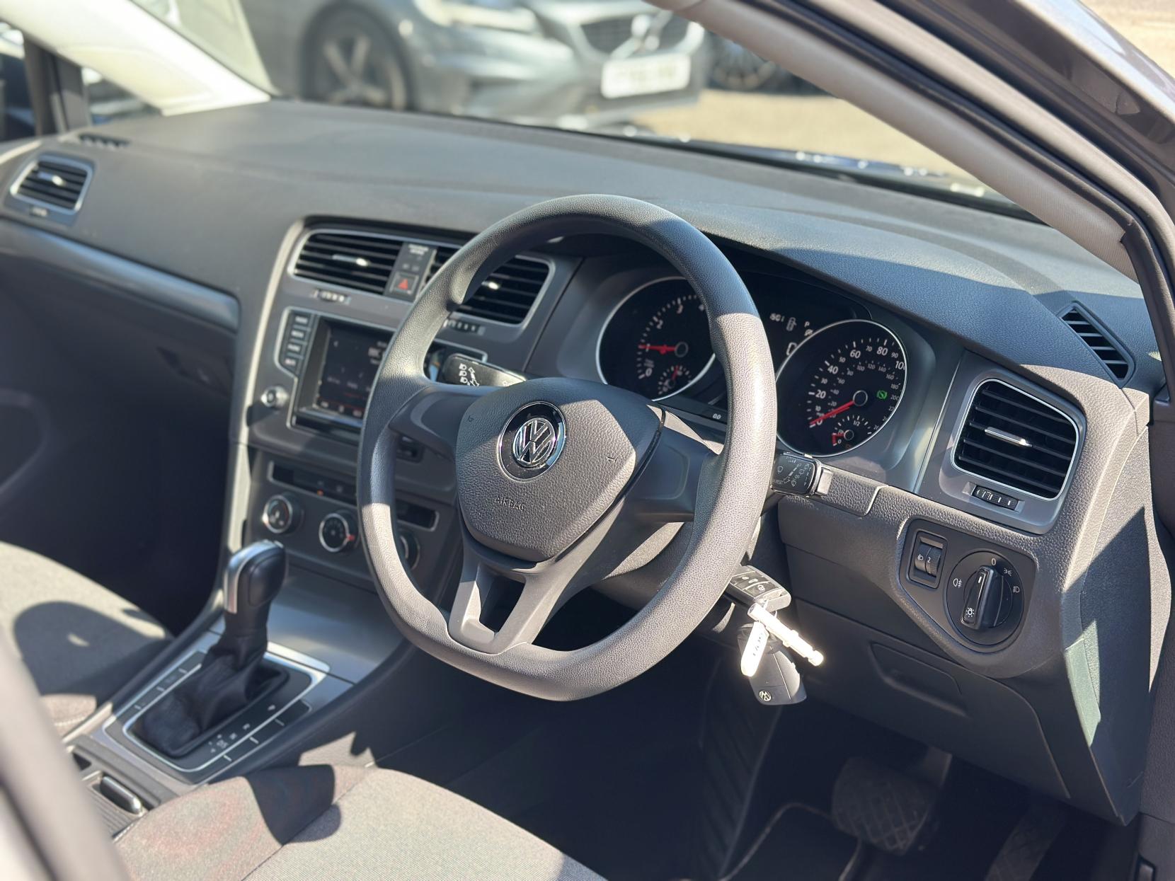 Volkswagen Golf 1.4 TSI BlueMotion Tech S Hatchback 5dr Petrol DSG Euro 5 (s/s) (122 ps)