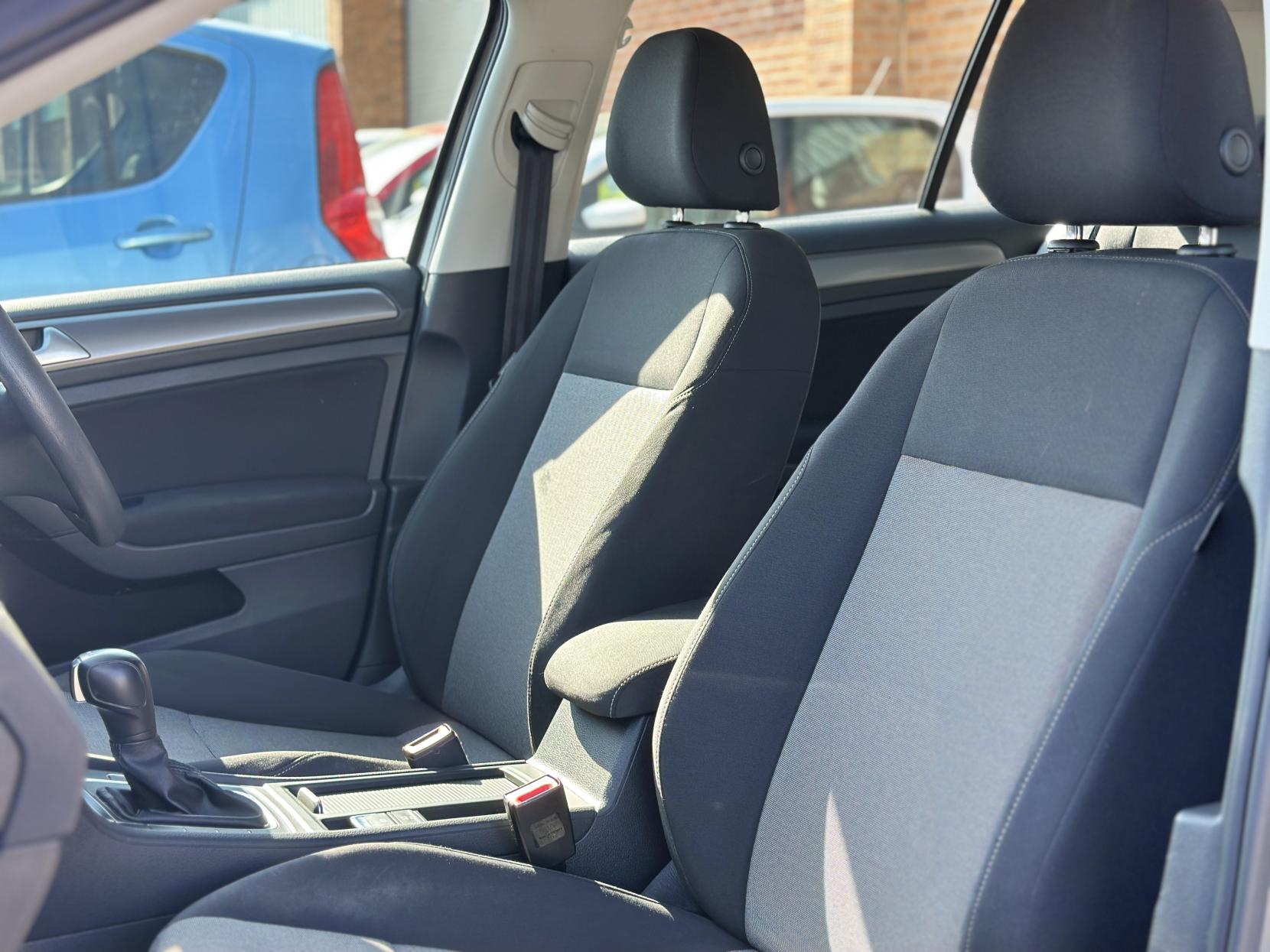 Volkswagen Golf 1.4 TSI BlueMotion Tech S Hatchback 5dr Petrol DSG Euro 5 (s/s) (122 ps)