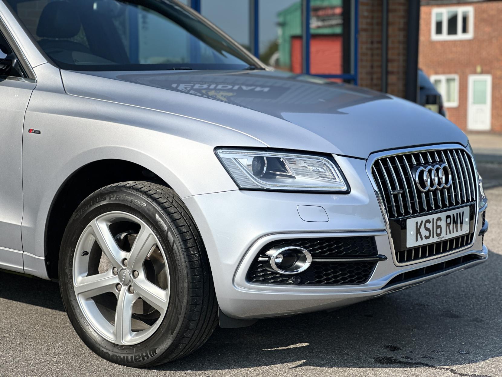 Audi Q5 2.0 TDI S line SUV 5dr Diesel S Tronic quattro Euro 6 (s/s) (190 ps)