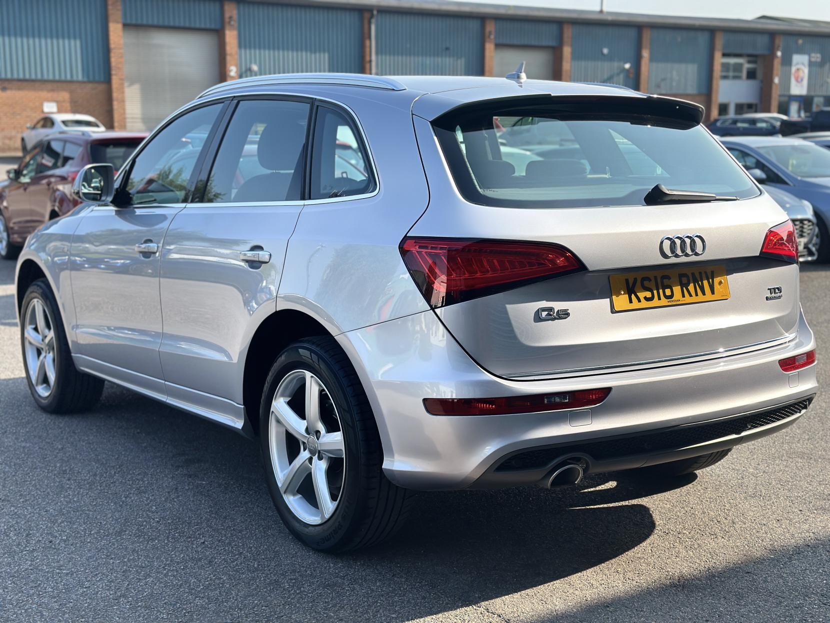 Audi Q5 2.0 TDI S line SUV 5dr Diesel S Tronic quattro Euro 6 (s/s) (190 ps)