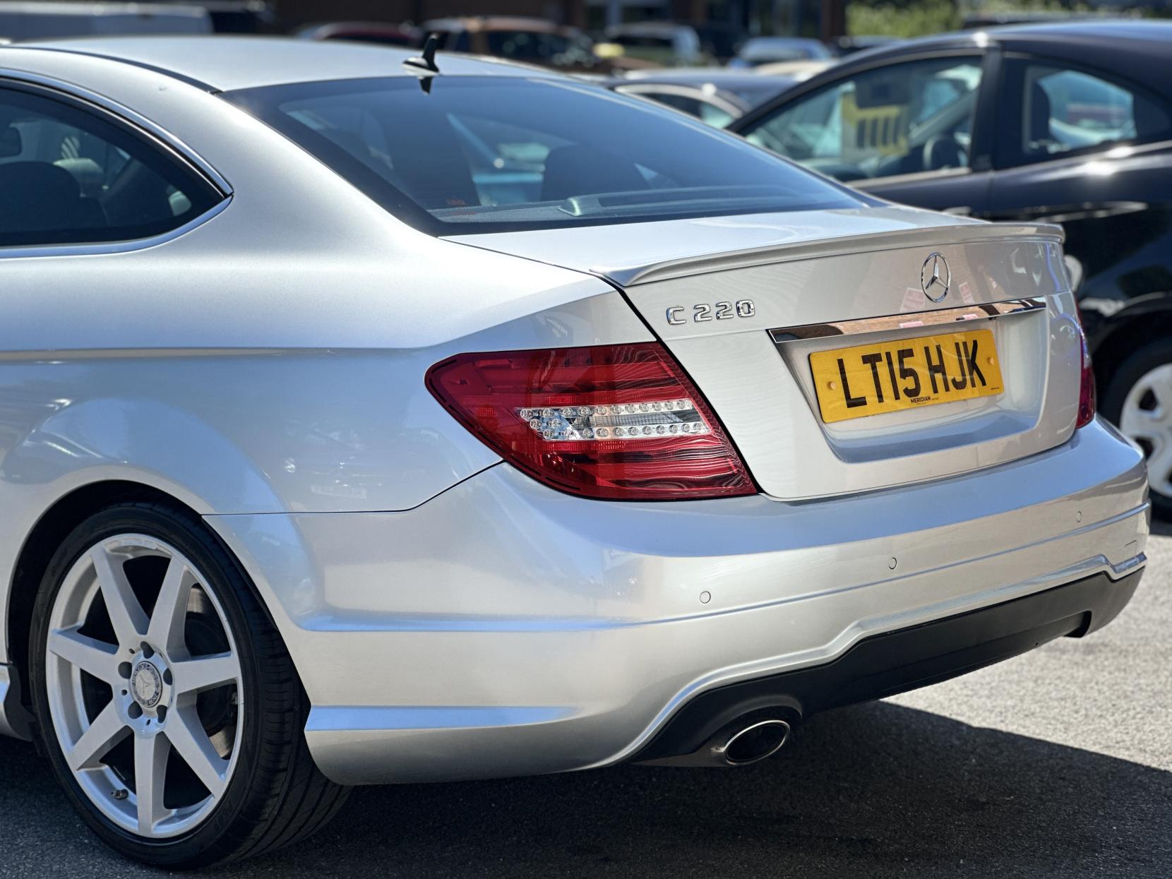 Mercedes-Benz C Class 2.1 C220 CDI AMG Sport Edition Coupe 2dr Diesel G-Tronic+ Euro 5 (s/s) (170 ps)
