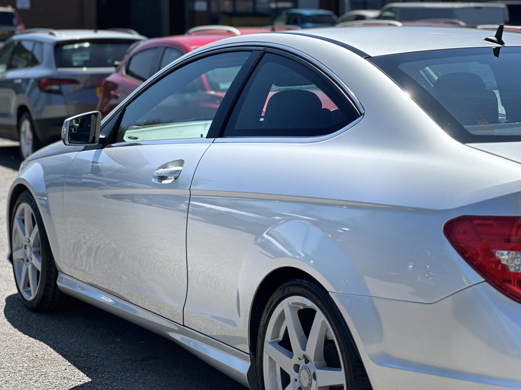 Mercedes-Benz C Class 2.1 C220 CDI AMG Sport Edition Coupe 2dr Diesel G-Tronic+ Euro 5 (s/s) (170 ps)