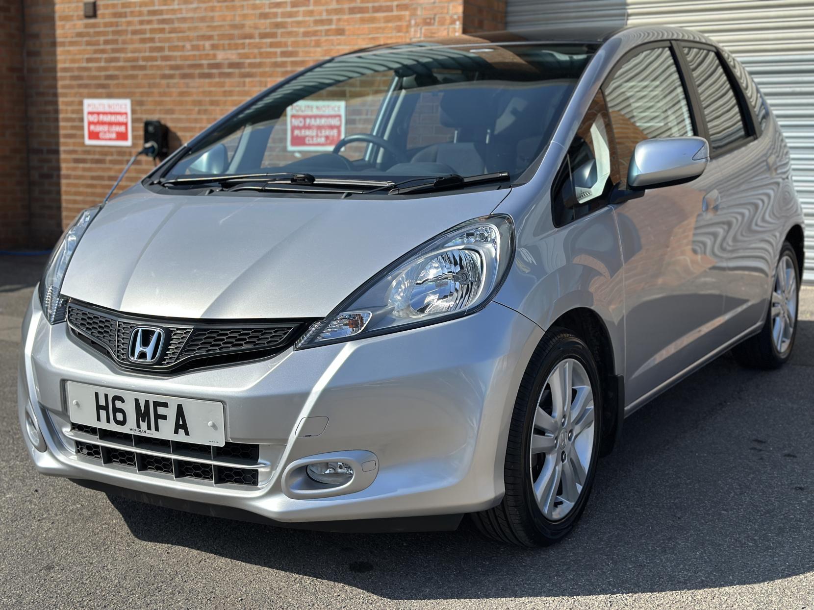 Honda Jazz 1.4 i-VTEC EX Hatchback 5dr Petrol CVT Euro 5 (99 ps)